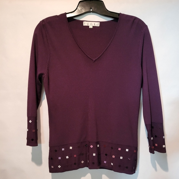 PIANO V-Neck Top - Picture 1 of 4